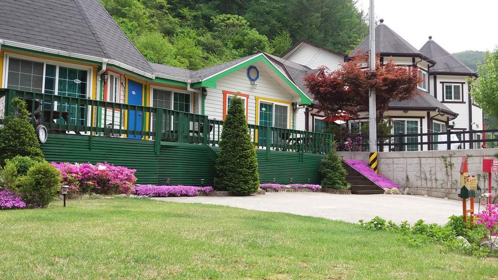 Charm Pension Gapyeong Exterior foto