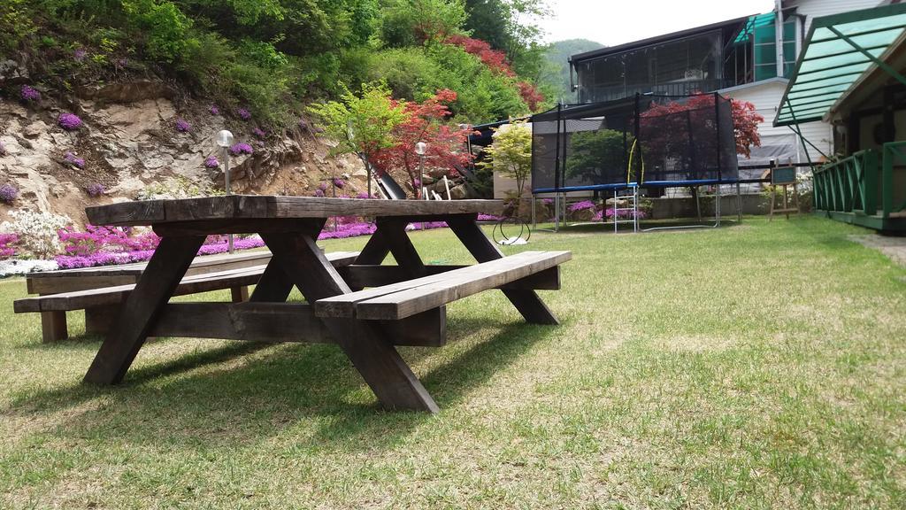 Charm Pension Gapyeong Exterior foto